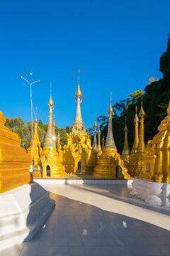 Golden shrines at Shwe Oo Min Pagoda, Kalaw, Shan State