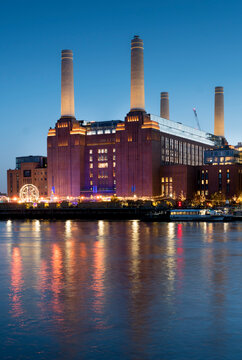 Battersea Bridge Power station dusk and River Thames, London, England