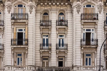 Foto op Canvas Building facade in Buenos Aires © skostep
