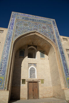 Nodir Devonbegi Tekke, Lyab-I-Hauz Lake, Bukhara
