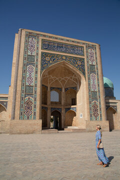 Tourist, Madrasah Barakhon, Hazrati Imam Complex, Tashkent