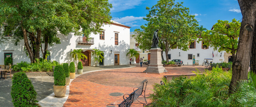 View of Parque Billini (City Park), Santo Domingo