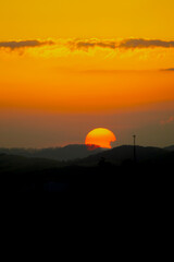 Lindo por do sol na final de tarde mudança de tempo.