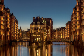 Fototapeta na wymiar Historic Speicherstadt at night in Hamburg, Germany