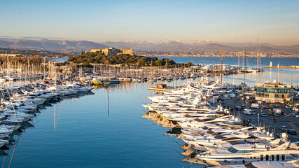 Port Vauban et Fort Carré à Antibes