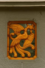 chinese door carving