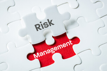 Fototapeta premium risk management, risk assessment when concluding a business contract