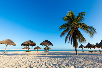 Fototapeta na wymiar Beautiful Progreso beach in Mexico