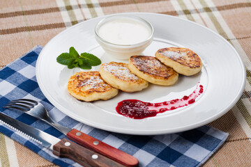 pancakes with jam