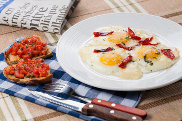 healthy food, fried egg breakfast