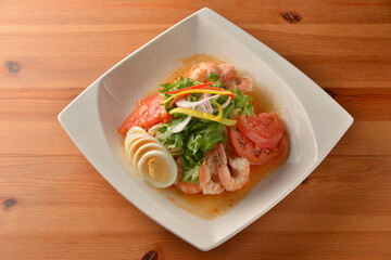 多国籍風ピリ辛な冷たい麺料理