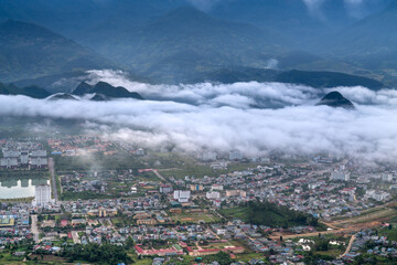 Obraz premium Cloud valley in the mountains in Lai Chau city, Vietnam