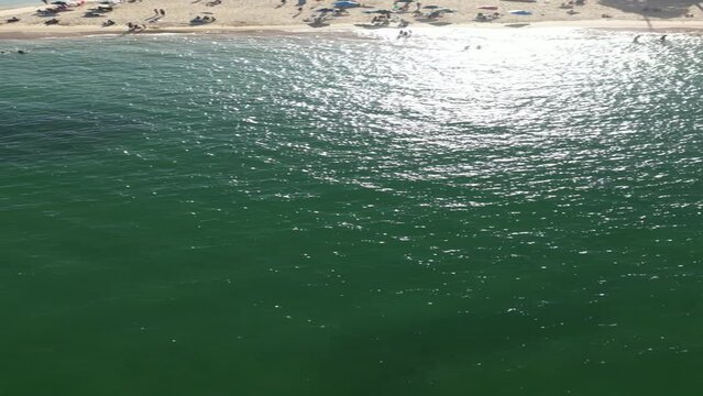 Imagem vertical a&eacute;rea de Vila Velha, mostrando a Praia da Costa, 3&ordf; Ponte e o Convento da Penha.