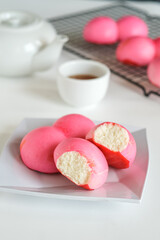 mi ku or pink bun, chinese culture Indonesian cake