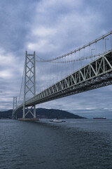 兵庫県 明石海峡大橋と淡路島の海景色