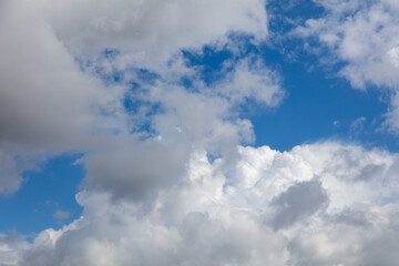 Obraz premium White clouds on the blue sky