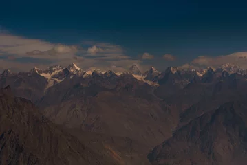 Cercles muraux K2 landscape of snow mountains with blue sky and white clouds, karakorum range with k2 and other high mountains in the gilgit baltistan 