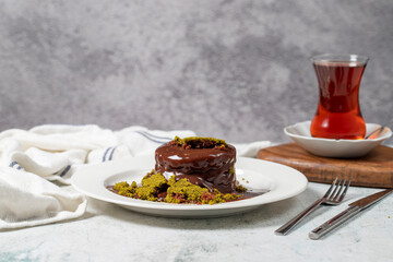 Chocolate cake with liquid chocolate sauce.
