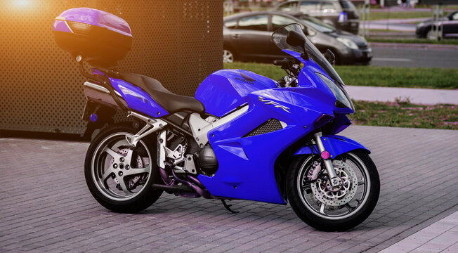 Honda VFR , blue motorcycle