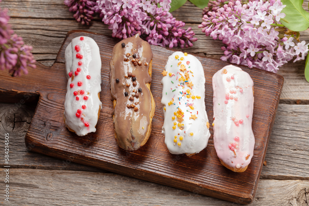 Wall mural eclair dessert