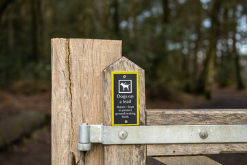 Dogs on lead sign