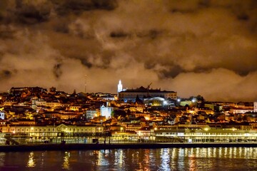 Lissabon. Nacht ,Stadt