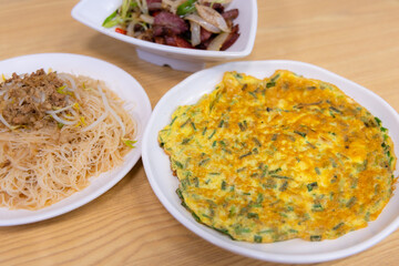 Green basil egg omelette dish