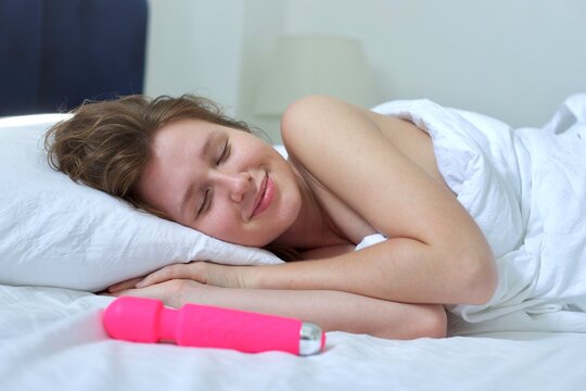 Frauen Holen Männern Einen Runter Runterholen Bilder – Durchsuchen 16,225 Archivfotos, Vektorgrafiken und