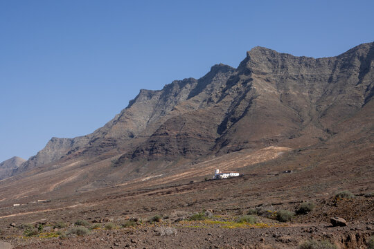 Mountains and Villa Winter, Cofete, Fuerteventura