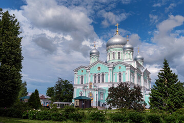 Fototapeta na wymiar Trinity Cathedral in Diveevo, Nizhny Novgorod region, Russia.