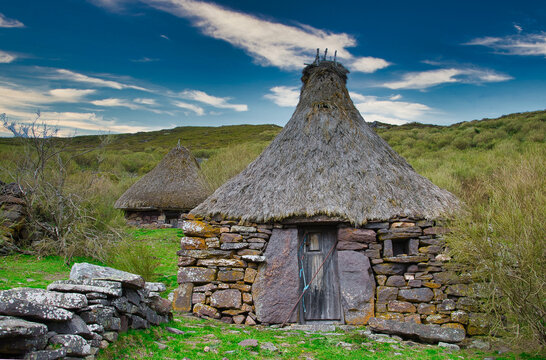Bra&ntilde;a La Corra flock of shepherds, Camin Real de la Mesa, Somiedo Natural Park and Biosphere Reserve, Arbellales village, Saliencia valley, Asturias, Spain