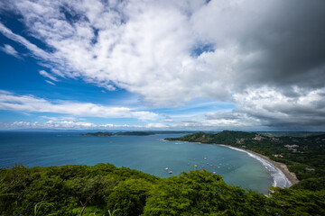 Fototapeta na wymiar Ausblick auf den Strand Playa Hermosa, Provinz Guanacaste, Costa Rica