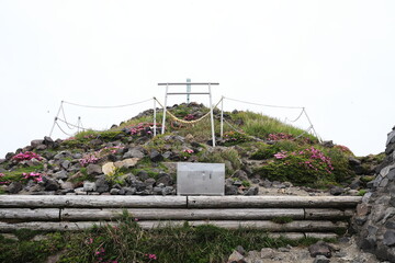 天の逆鉾が見れる高千穂峰の山頂