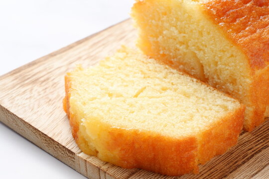 ふんわり、しっとりとした食感でやさしい甘さのパウンドケーキ