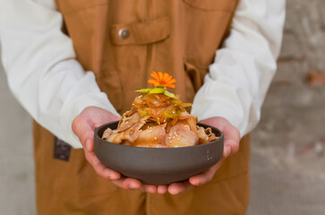 Grilled Pork Belly Sliced ​​Rice with Fragrant Sauce Topped with Stir Fried Onions.