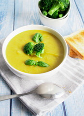 
Soup with broccoli and vegetables. Delicious, diet. And with toast
