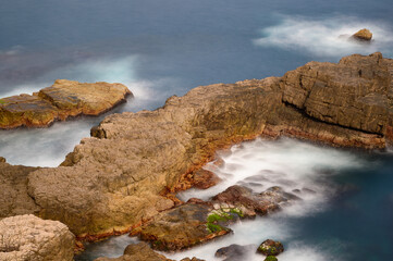 Discover Longdong's Breathtaking Coastal Landscapes - Dramatic Rock Formations. Clear Waters, and Stunning Views of the Pacific Ocean in New Taipei City.