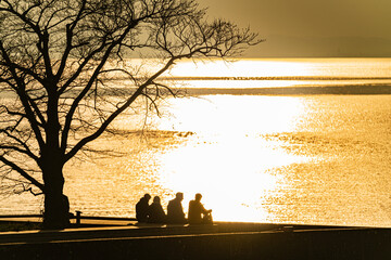 Bodensee, Lindau, Abendstimmung am Ufer