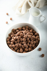 Fototapeta na wymiar Delicious breakfast cereals with chocolate