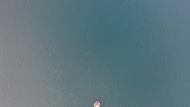 Bateau sur le lac de Neuch&acirc;tel
