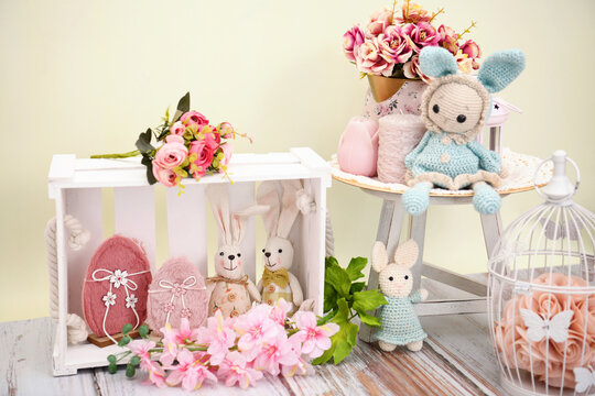 Easter decoration with bunnies and Easter eggs