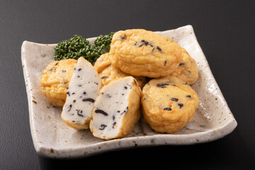 白身魚のすり身揚げ　(豆腐とひじき入り)