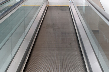 Obraz premium Moving Walkways in Grocery Store for Easy Shopping