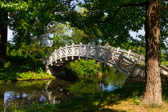 br&uuml;cke im park