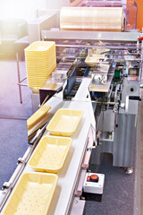 Industrial machine for packing in food production