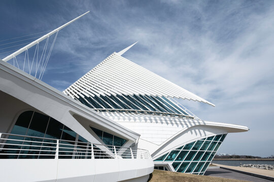 A landscape image of the iconic Milwaukee Art Museum in Milwaukee, WI, USA on March 20, 2023. 