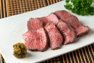 ロースト牛タンのおつまみ