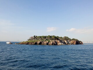 Fototapeta premium Insel 🏝️ im Marmarameer, Türkei 