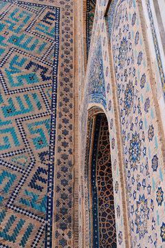 Colorful exterior, Samarkand Registan
