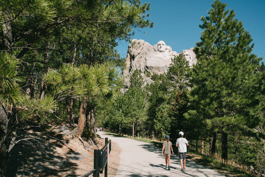 Children hiking up to Mount Rushmore